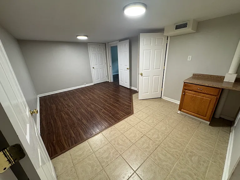 124 Lewis St — Photo 10