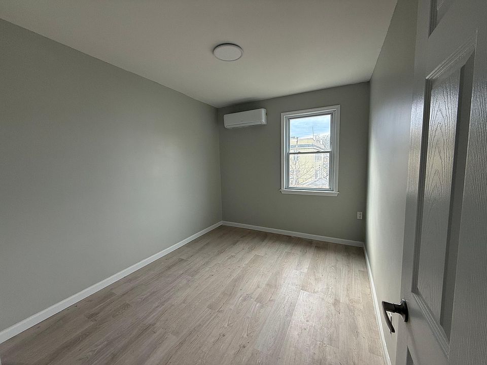 1st image of 8606 126th St Floor 2