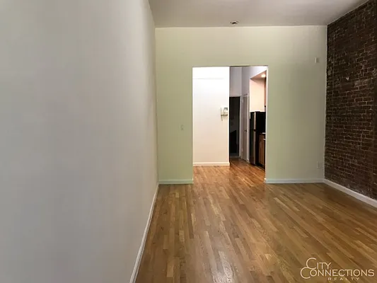 Rented by City Connections Realty | media 8