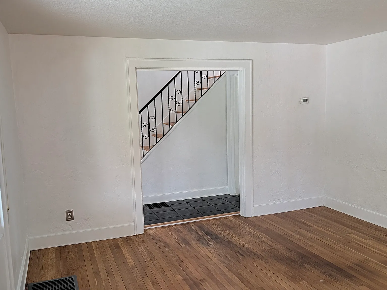3 bed, 1392 sqft, $1,800 — Photo 4