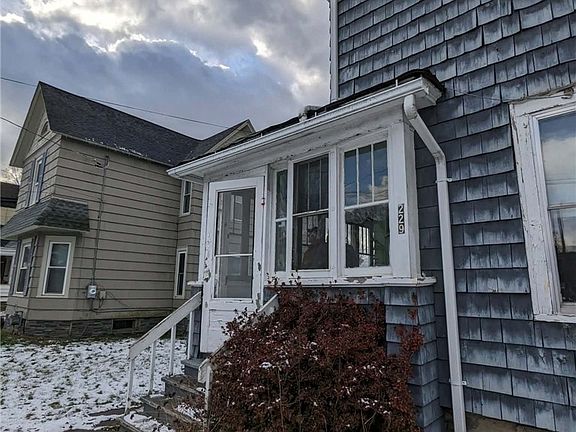 2nd image of 229 Decatur St