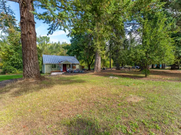 1731 Yokum Rd, Riddle, OR 97469