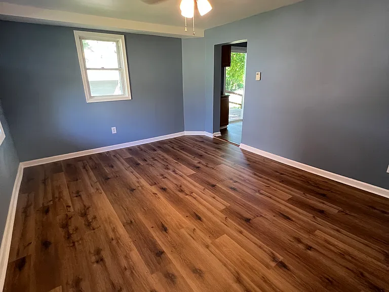 703 Yale St — Photo 3