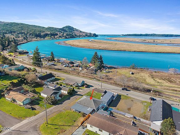 4th image of 67 Spruce St