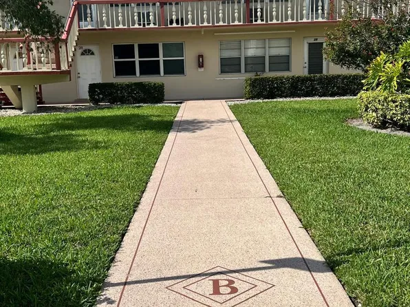 42 Sussex B, West Palm Beach, FL 33417