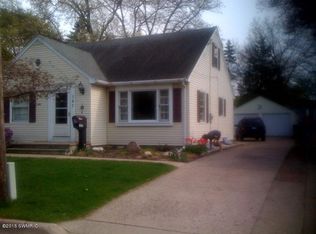 147 Fairview Ave, Kalamazoo, MI 49001