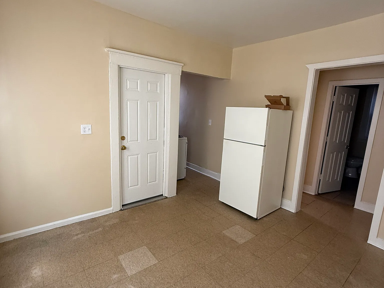Studio, $1,150 — Photo 4