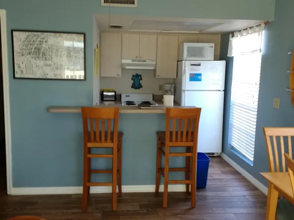 550 1st St #U101, Cedar Key, FL 32625