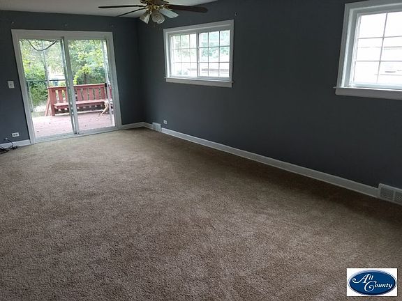 4th image of 9515 Kolmar Ave