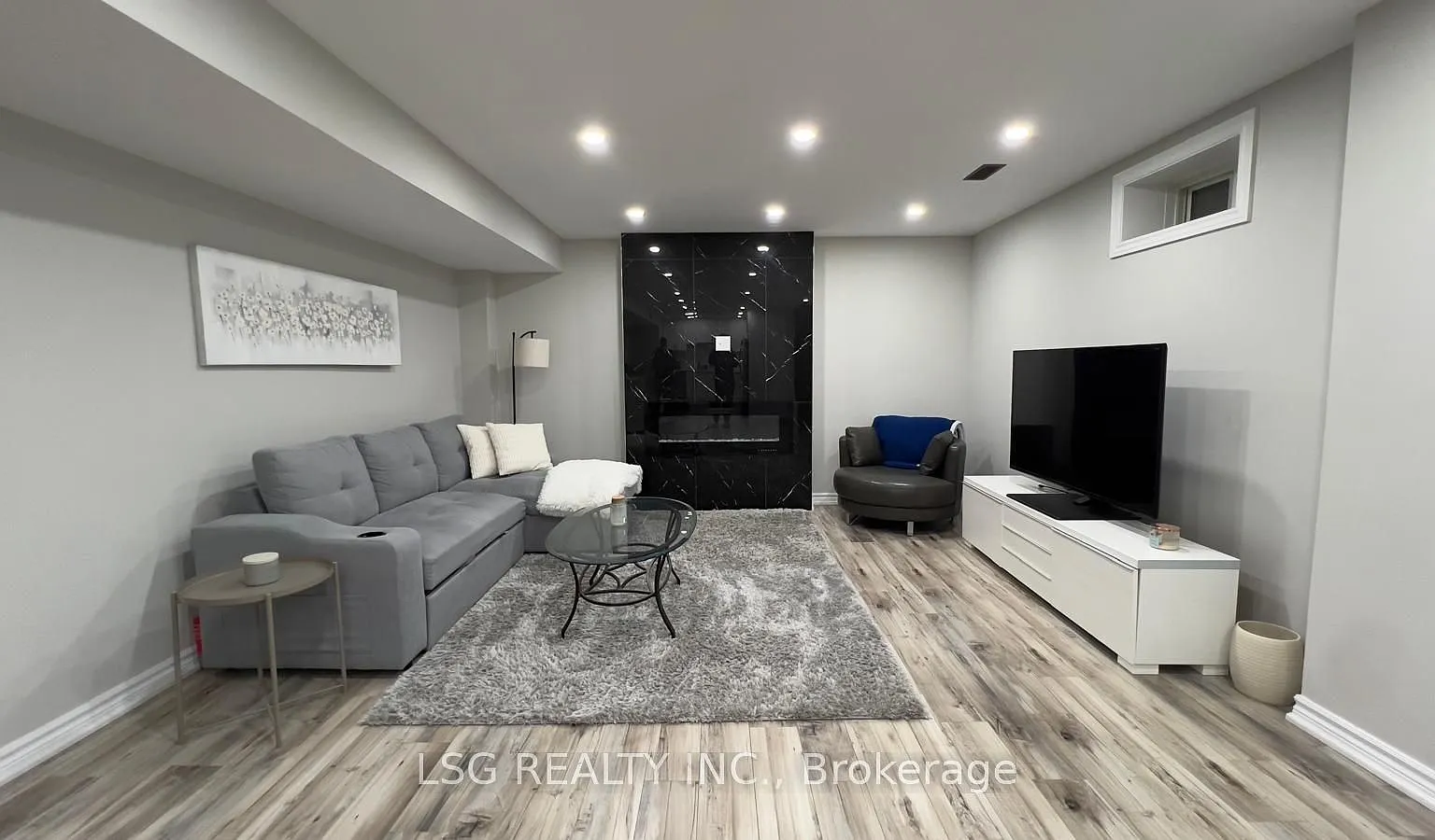 2 bed, $2,200 — Photo 1