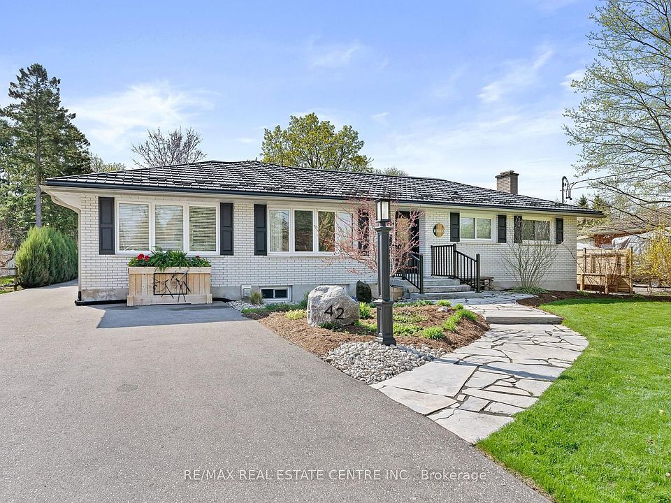 1st image of 42 Ridgeway Ave