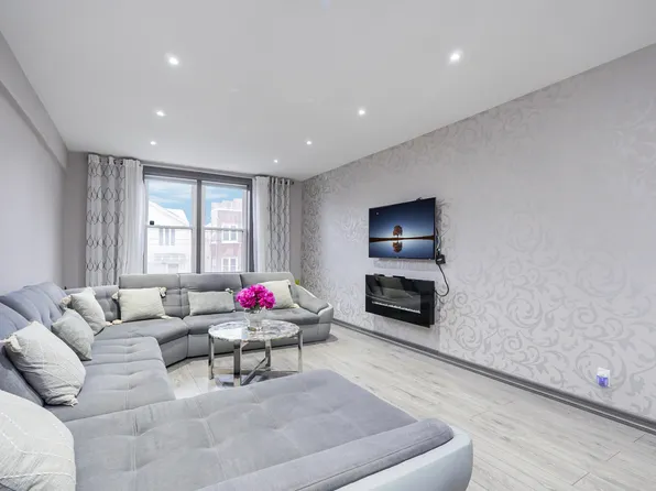 2546 East 13th Street image 1 of 32