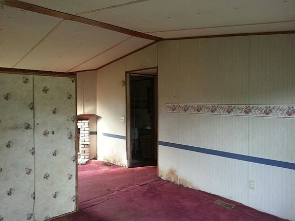 3rd image of 7332 Wagon Trail Ln