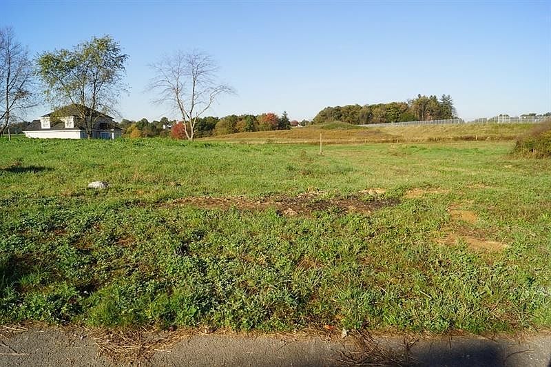 1st image of 111 Hidden Springs Dr