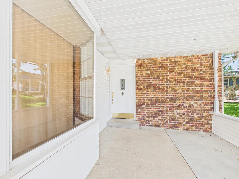 706 Elizabeth Drive7514 Ripplewood Court7514 Rippl — Photo 3