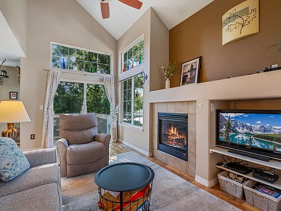 5th image of 805 Summer Hawk Dr #NN-90