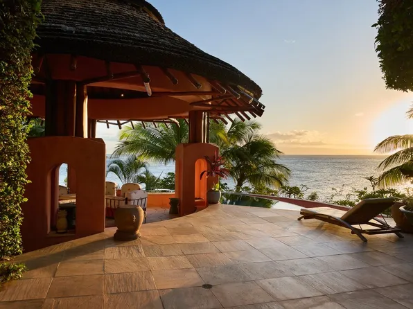 51 Hui Rd E, Lahaina, HI 96761