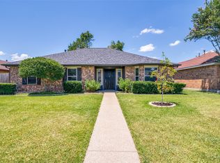 2033 Clearwater Trl, Carrollton, TX 75010