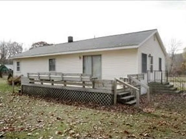 1764 Boysen Rd, Shelbyville, MI 49344