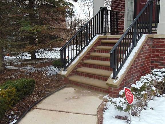 2nd image of 932 Sandalwood Dr