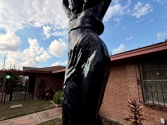 3rd image of 7007 Avenue F