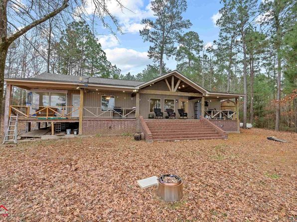 1326 Circle Dr, Beckville, TX 75631