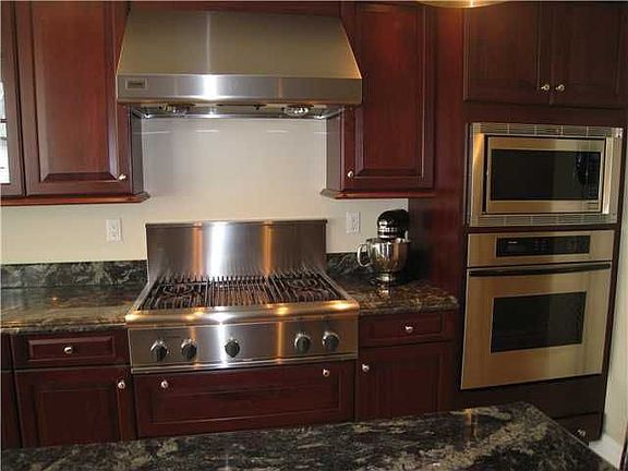 3rd image of 43 Forest Creek Ct