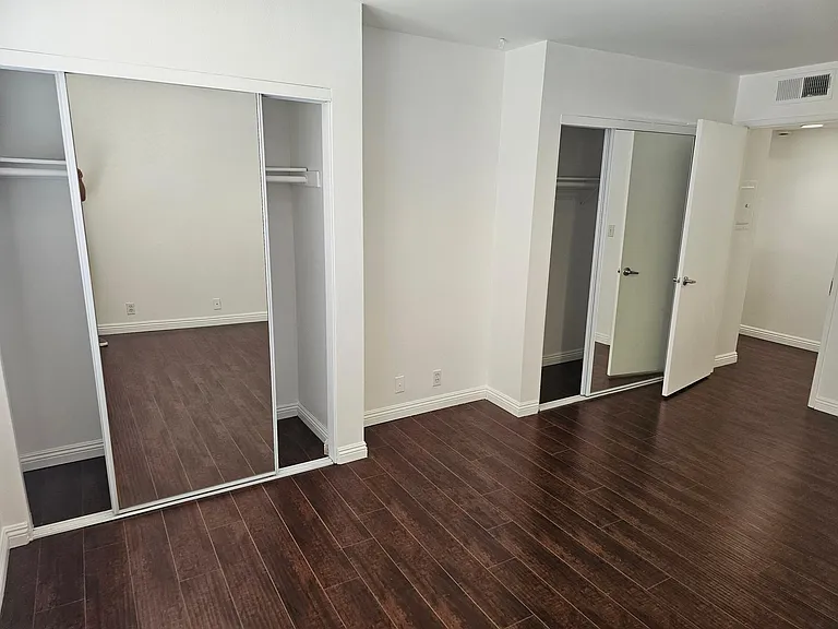 2121 Beloit Ave #312 — Photo 34