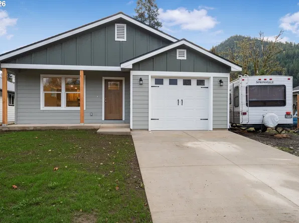 48382 Roaring Rapids Way, Oakridge, OR 97463