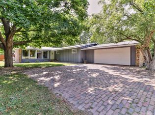 2505 Airport Rd, Urbana, IL 61802