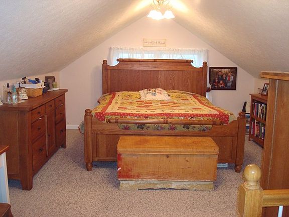 Master Bedroom, large & airy