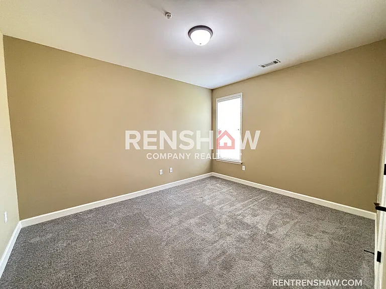 1395 Calumet Farms Dr — Photo 6