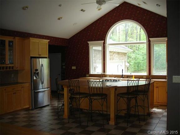 2nd image of 350 Tennessee Trl
