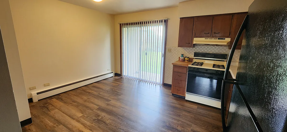 Building Photo - 92 Pauline Dr #2