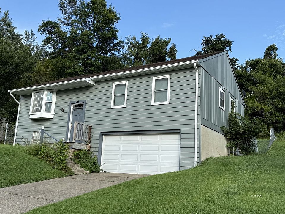 1st image of 20 Berkeley Dr