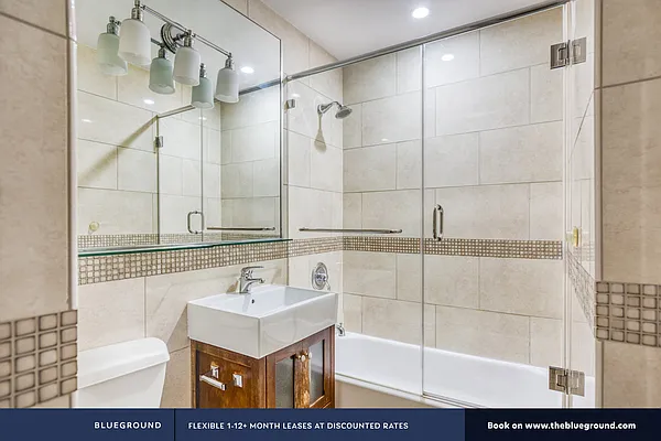 Rented by The Blueground | media 26