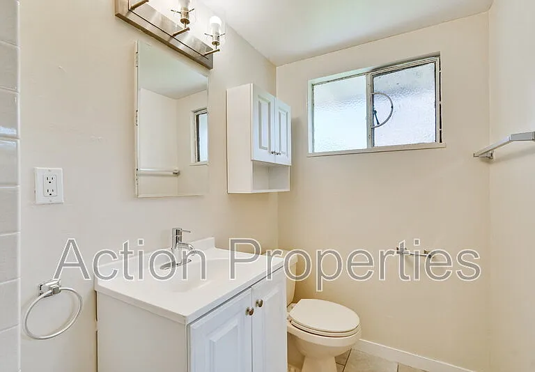 1343 Torrance Ave — Photo 12