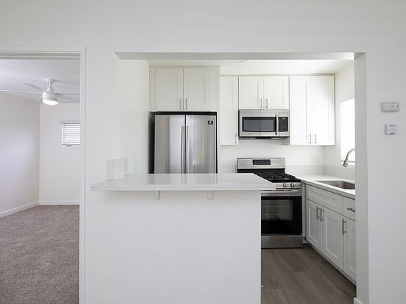 4th image of 4347 1/2 Hamilton St #0