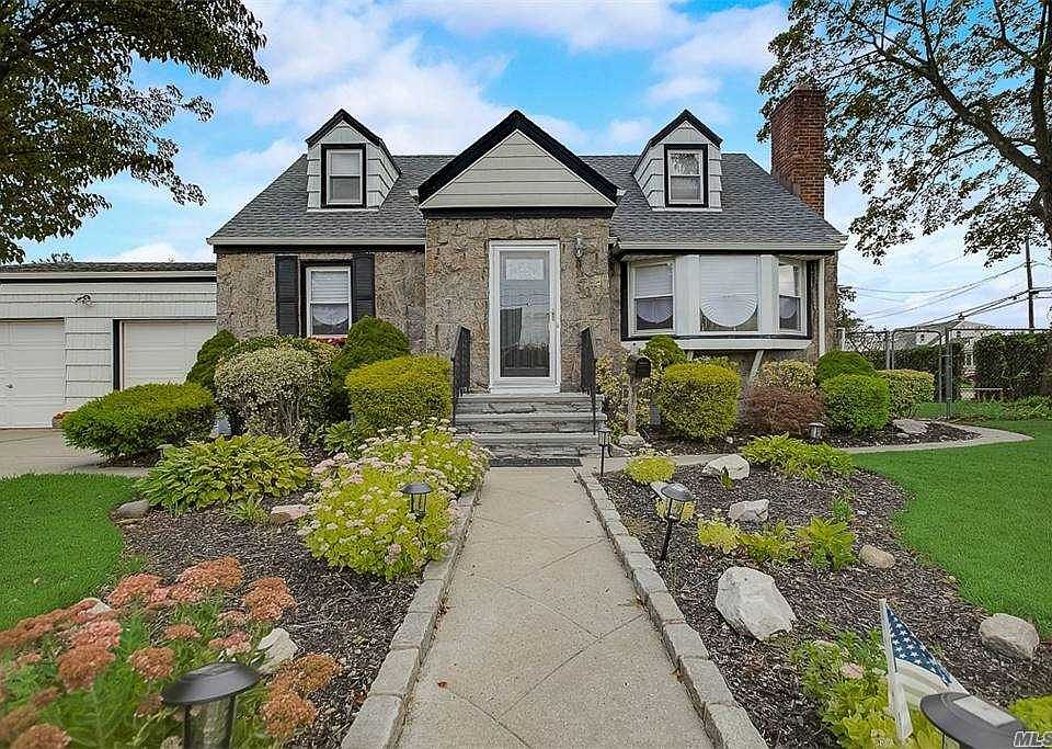 1st image of 30 N Violet St