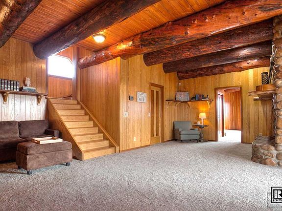 5th image of 21670 Whitewood Dr W