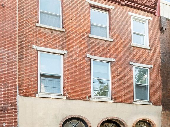 5th image of 234 Bainbridge St #C1