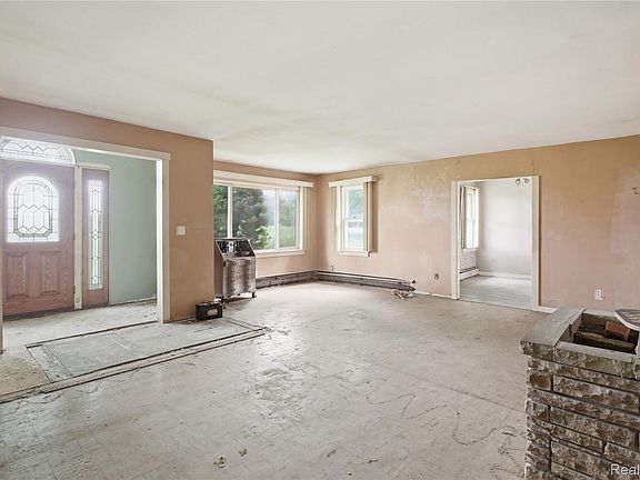 3rd image of 48441 N Territorial Rd