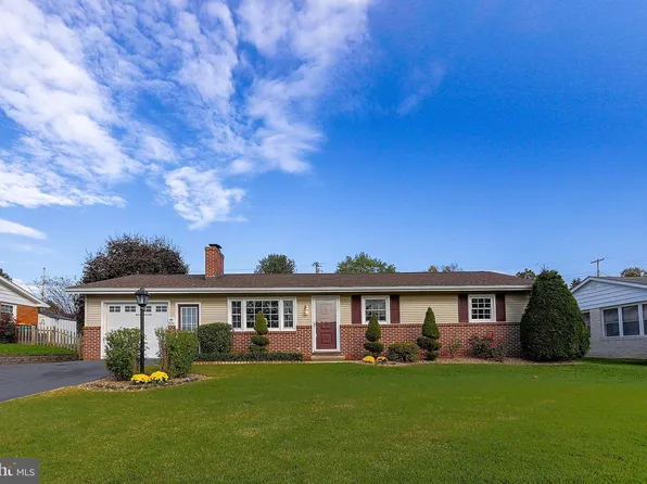 926 Park St, Waynesboro, PA 17268