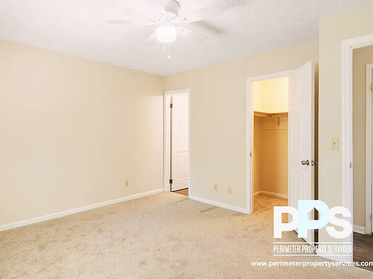 Cedar Chase — Photo 12