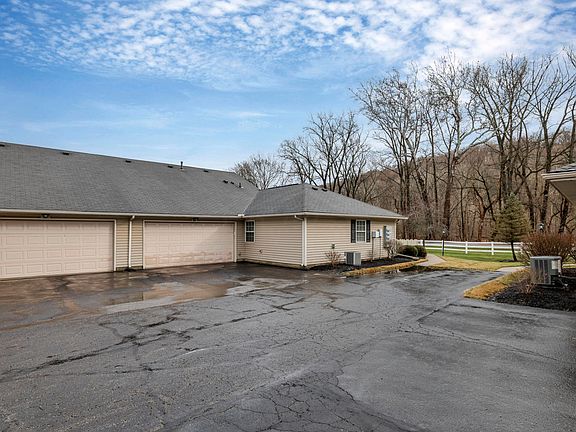4th image of 118 Hillview Ct