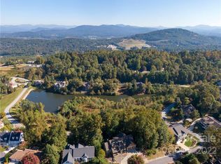 2314 Pommel Rd, Hendersonville, NC 28791
