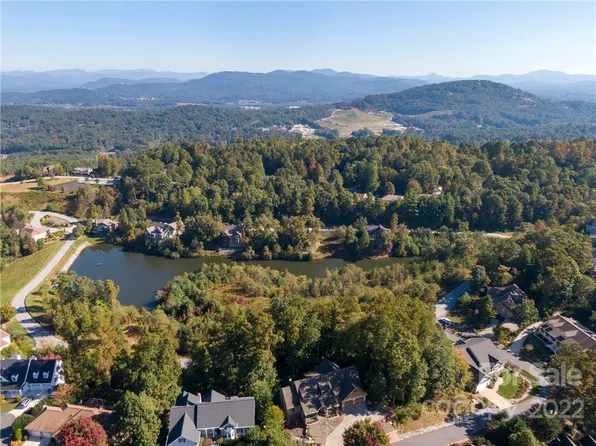 2314 Pommel Rd, Hendersonville, NC 28791