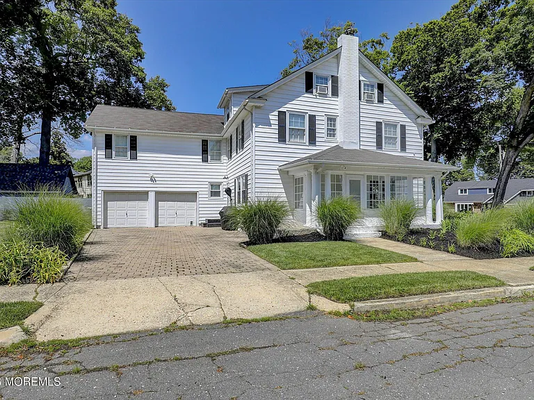 570 N Edgemere Dr #A — Photo 35
