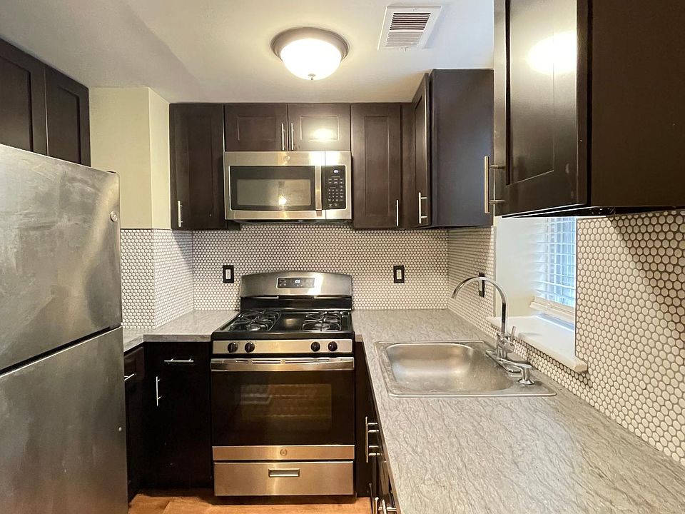 1st image of 1720 W Girard Ave APT 2R