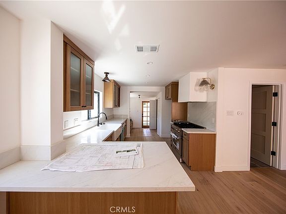4th image of 600 E Sierra Madre Blvd